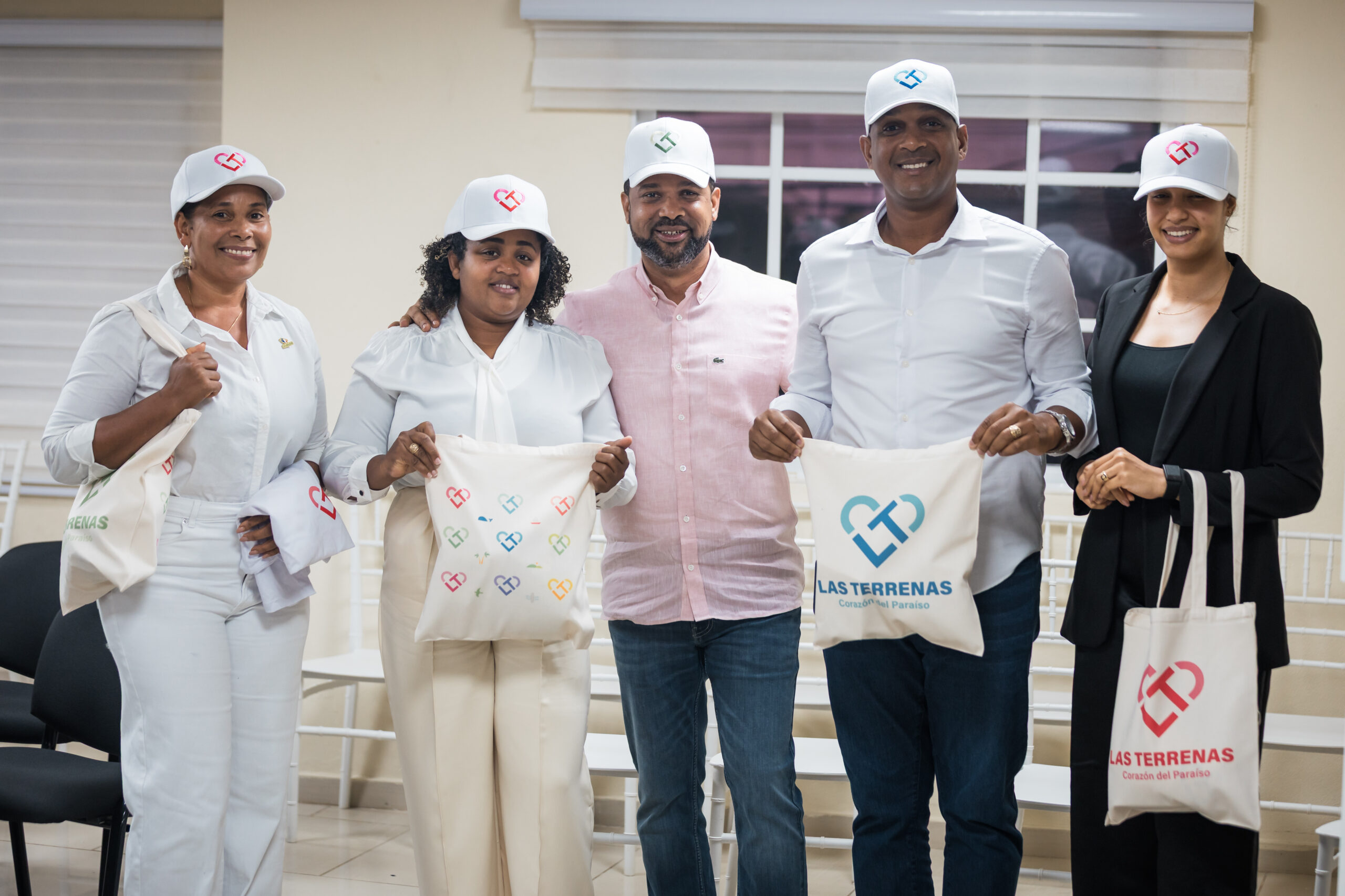 Las Terrenas lanza oficialmente su Marca Ciudad: “Corazón del Paraíso”